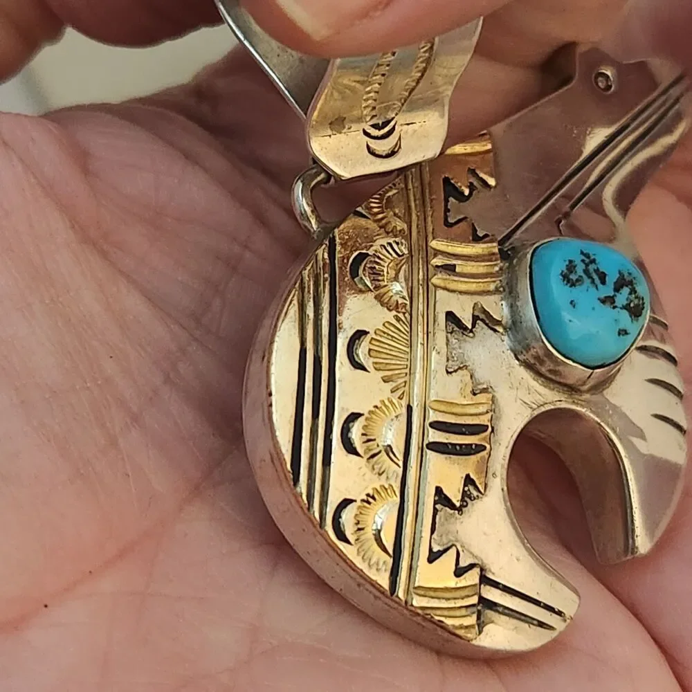 Vintage Tommy Singer signed Bear Pendant Kingman turquoise Navajo US made